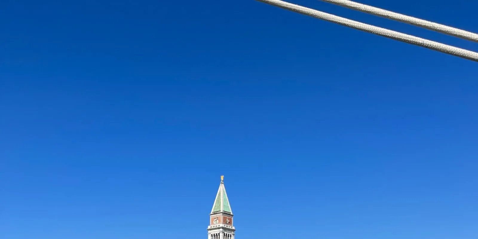Zeilen langs de Italiaanse kust vanaf Venetië