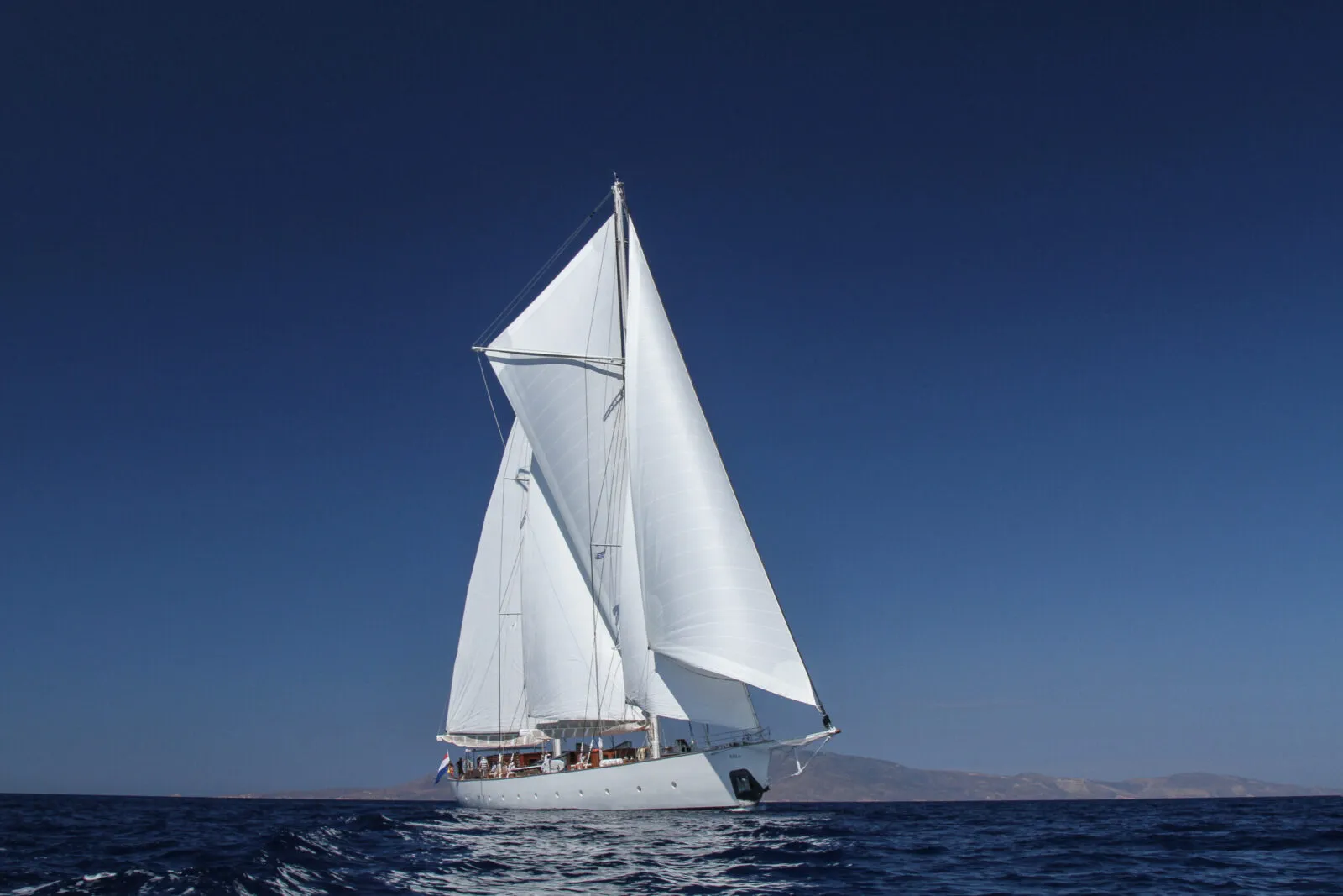 Zeilreis van de Peloponnesos naar Santorini