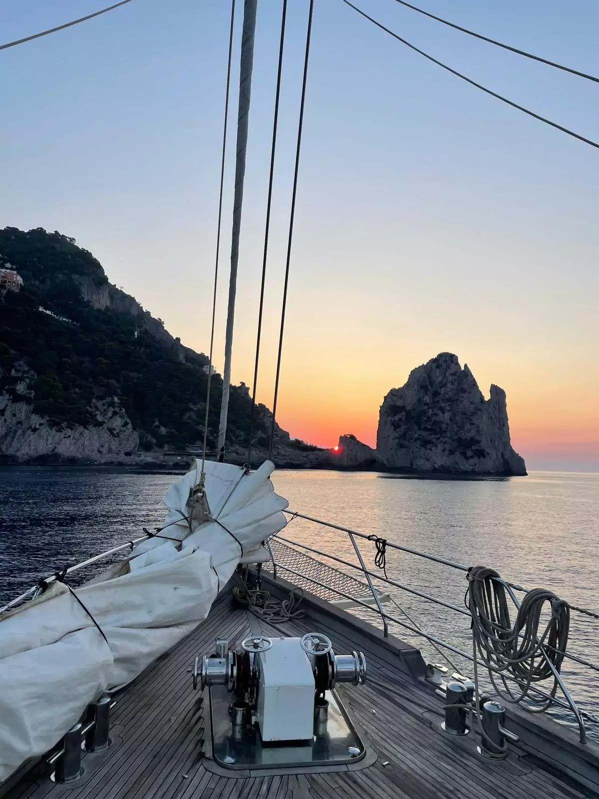 blick-von-der-chronos-auf-den-sonnenaufgang-amalfikueste